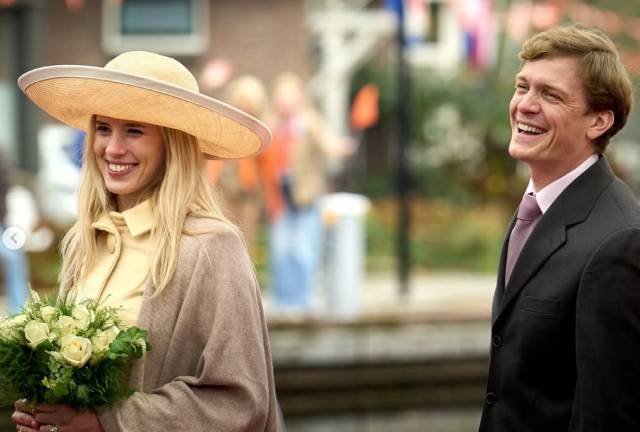 Stralende gezichten tijdens de opnames van Koninginnedag in Meppel.